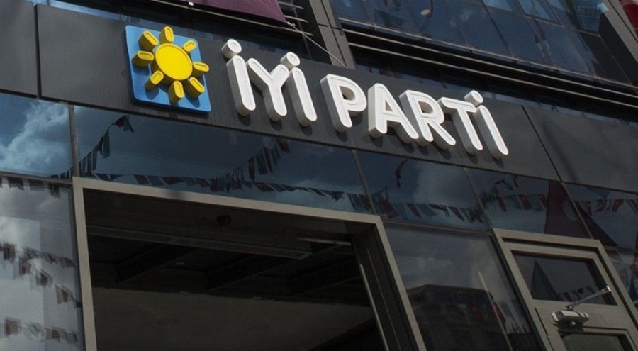 İYİ Parti'de toplu istifa