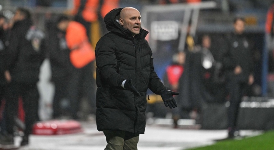 Kasımpaşa Teknik Direktörü: Ligde üst sıraları kovalıyoruz, kovalamaya devam da edeceğiz