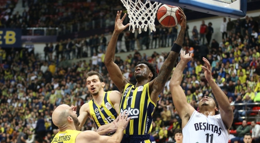 Fenerbahçe Beko, Beşiktaş'ı farklı devirerek kupada finale çıktı