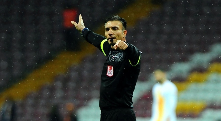 Çaykur Rizespor - Fenerbahçe maçının VAR hakemi belli oldu