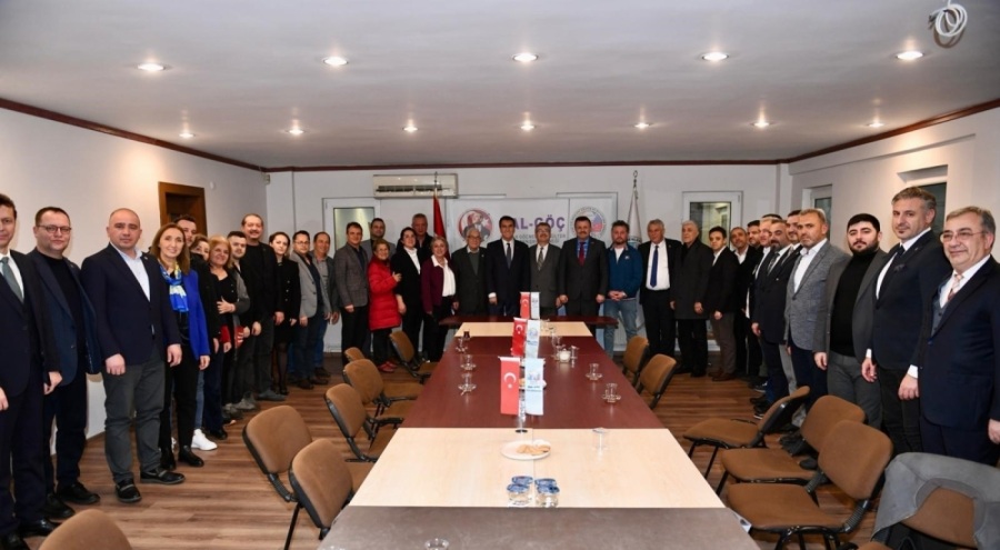 Mustafa Dündar'dan Balkan Göçmenleri Kültür ve Dayanışma Derneği'ne ziyaret