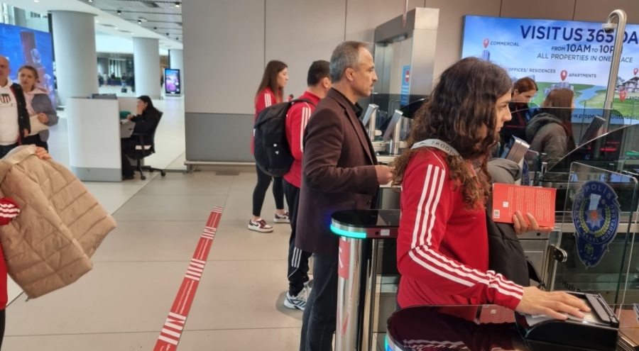 Avrupa ikincisi Kadın Güreş Milli Takımı yurda döndü