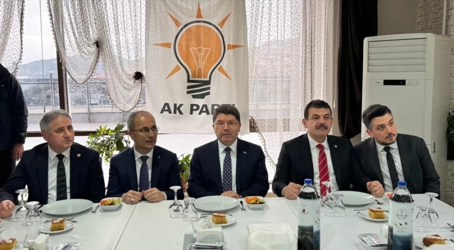 Bakan Tunç, Karadeniz Ereğli'de sivil toplum kuruluşu temsilcileriyle buluştu