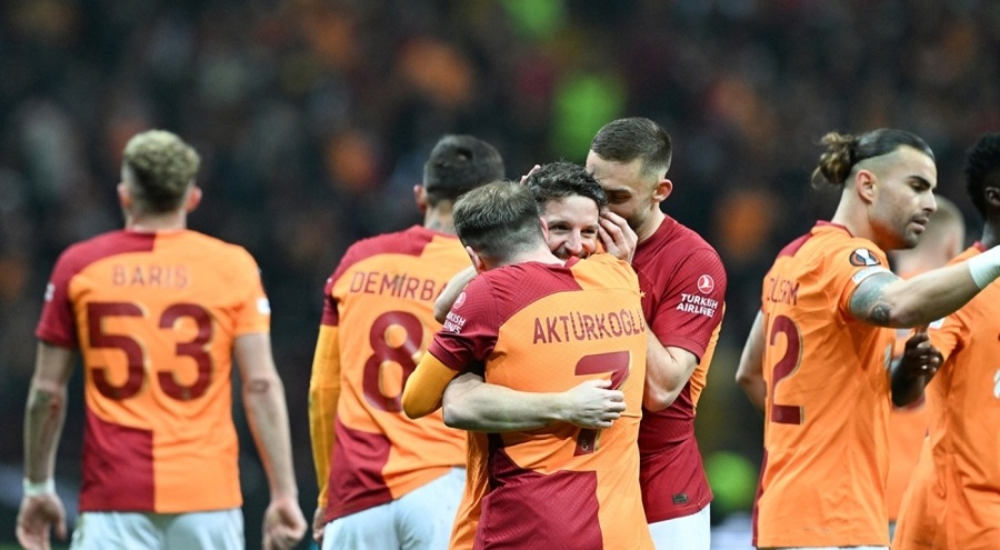 Galatasaray'dan futbolcular için flaş hamle!