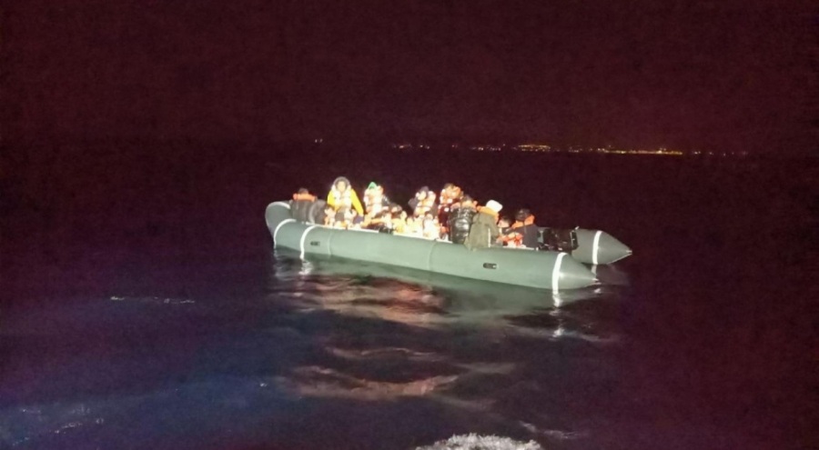 Dikili açıklarında 39 düzensiz göçmen kurtarıldı