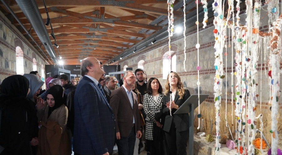 "Nazif'in Düğmeleri Sergisi", İstanbul'da izlenime açıldı