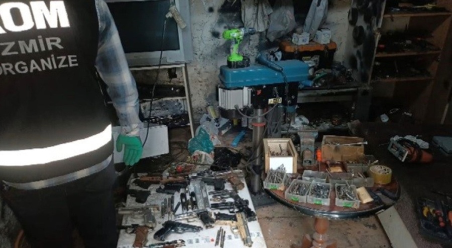 Muhtar adayının evinden ve iş yerinden çıkanlar şoke etti