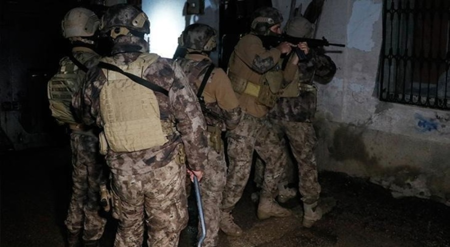 Bursa dahil 6 ilde Kafes-43 operasyonu! Kırmızı ve yeşil bültenle aranıyorlardı...
