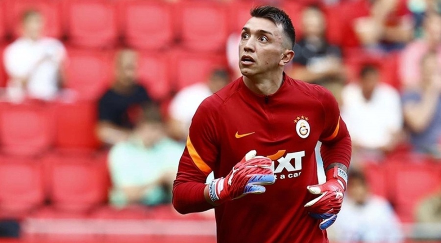 Muslera Avrupa'da da ilk 3'te