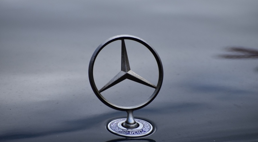 Mercedes, binlerce aracını geri çağıracak!