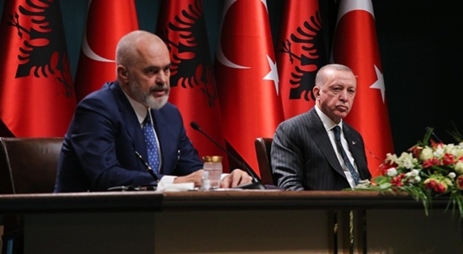 Erdoğan: Arnavutluk'un FETÖ ile mücadelesini biliyoruz!