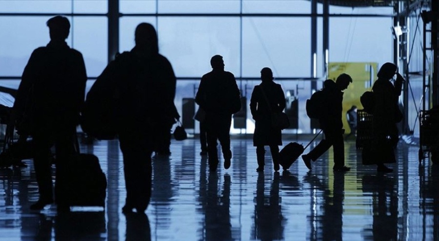 Roma havalimanında bir kişiye Rus vatandaşı olduğu için su satılmadı!