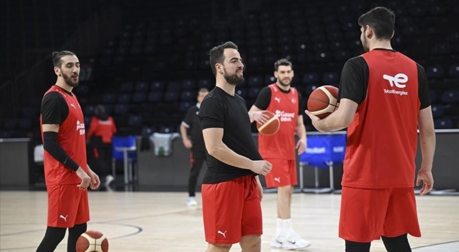 A Milli Erkek Basketbol Takımı, yarın İtalya'ya konuk olacak