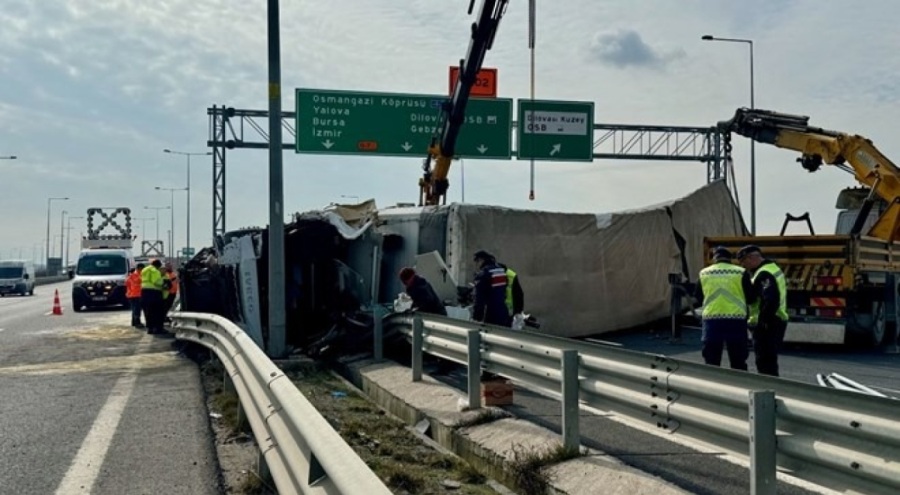 Kuzey Marmara Otoyolu bağlantı yolunda kaza