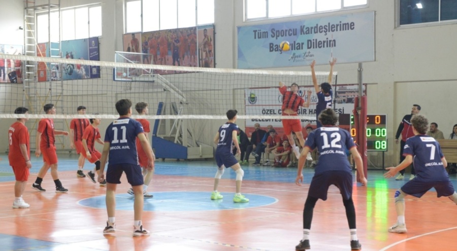 Bursa İnegöl Belediyesi Spor Festivali voleybol turnuvasıyla başladı
