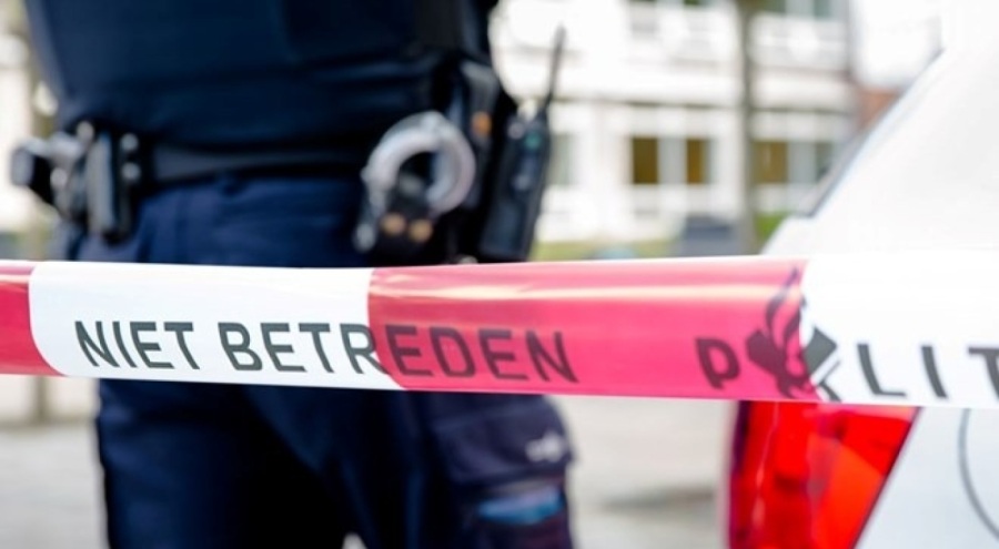 Hollanda'da köprü çöktü!