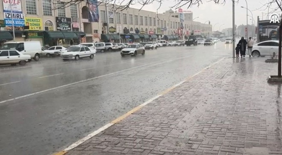 Şanlıurfa'yı sağanak ve dolu vurdu