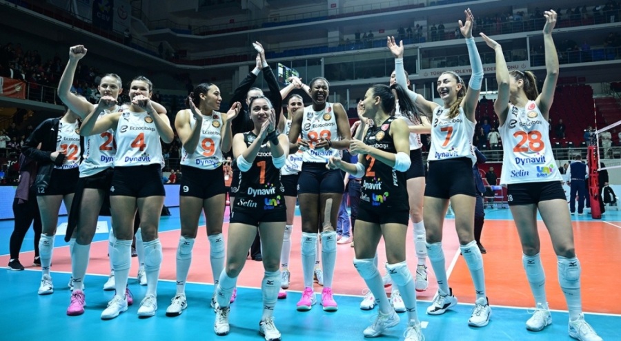 Eczacıbaşı Dynavit, Voleybol Şampiyonlar Ligi'nde çeyrek finalde avantaj kazandı