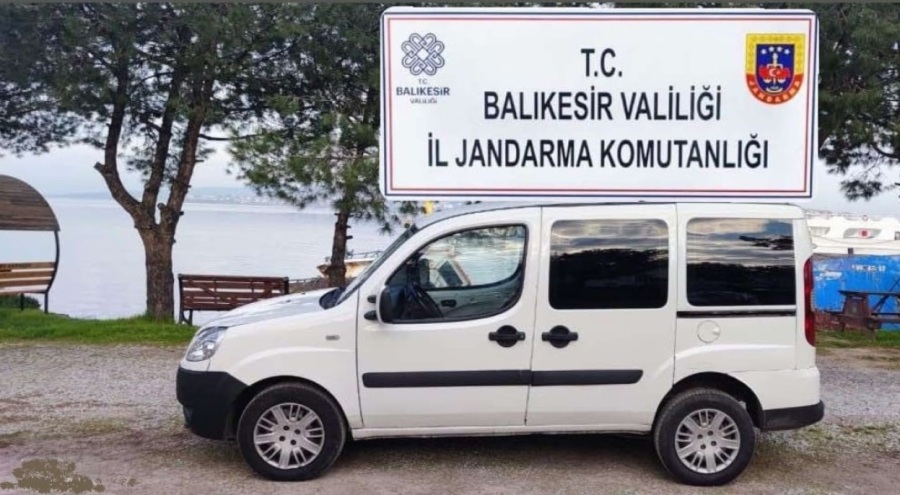Balıkesir'de 173 düzensiz göçmen ve 2 organizatör yakalandı