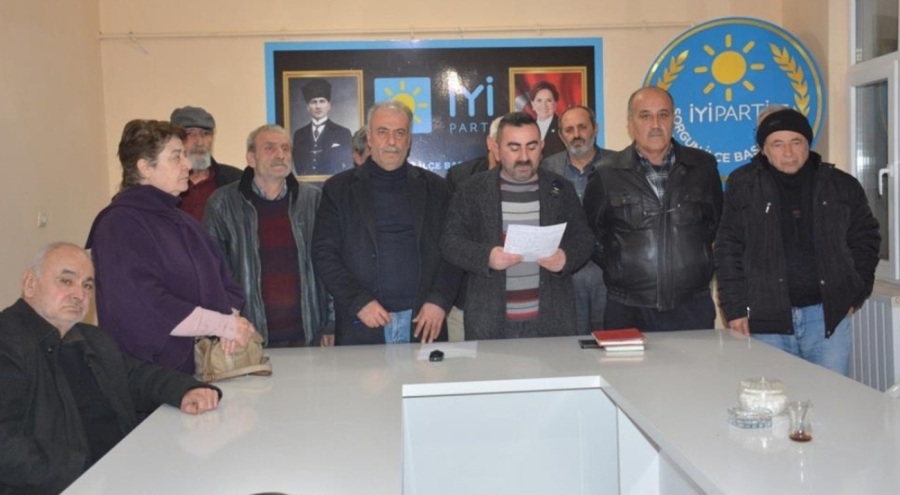 İYİ Parti'de Sorgun'da istifa depremi: Başkan ve yönetim kurulu üyeleri görevini bıraktı