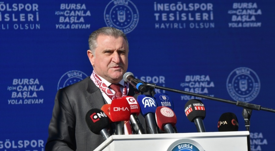 Bakan Bak, Bursa İnegöl'de spor tesisinin açılışında konuştu