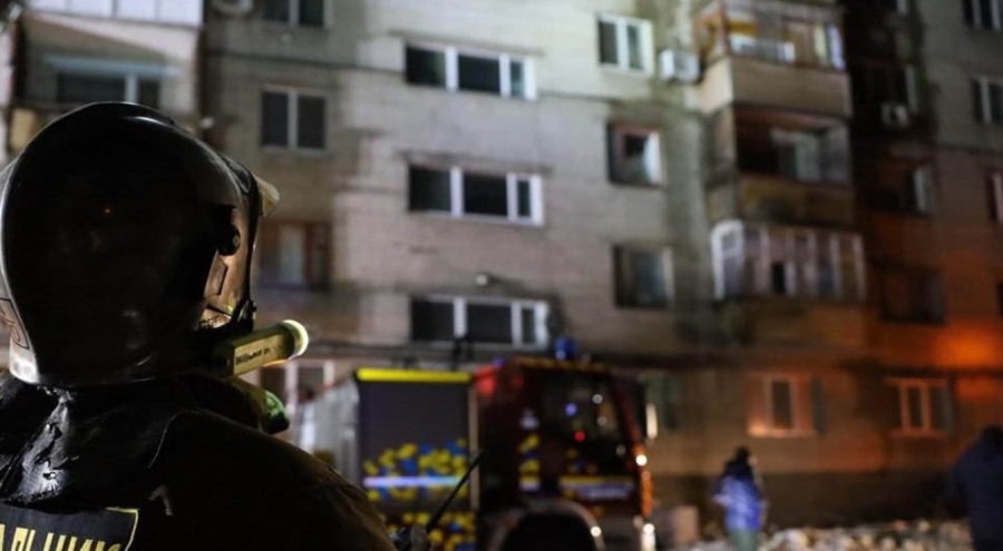 Rusya, Ukrayna'nın doğusu ile güneyini vurdu