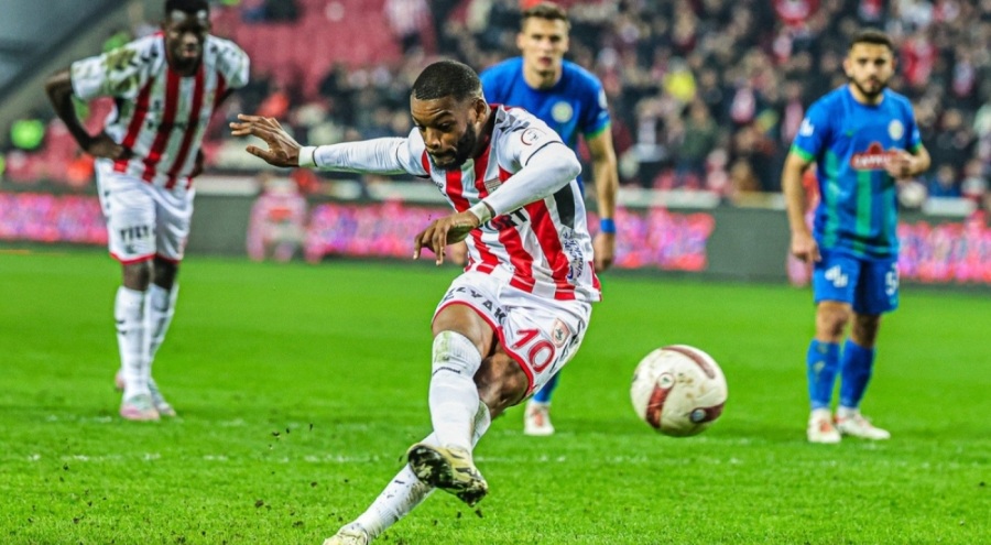 Samsunspor, Rizespor'u farklı mağlup etti