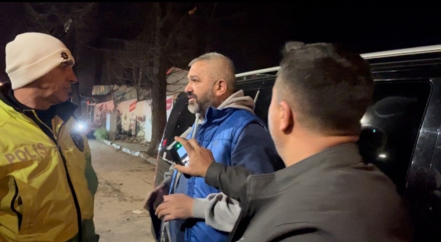 Bursa'da polisi görünce geri vites yapan alkollü sürücü yakalandı!
