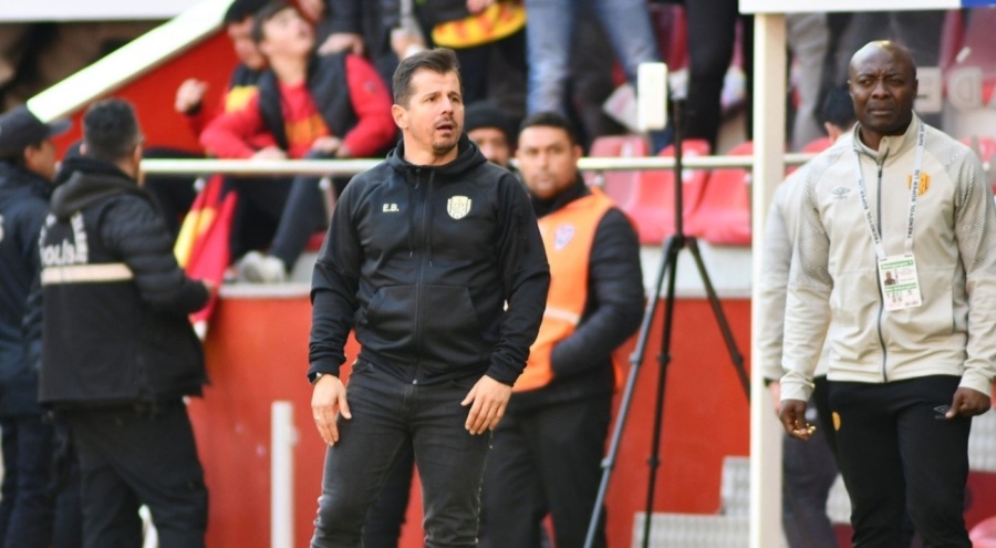 Emre Belözoğlu bırakıyor mu?