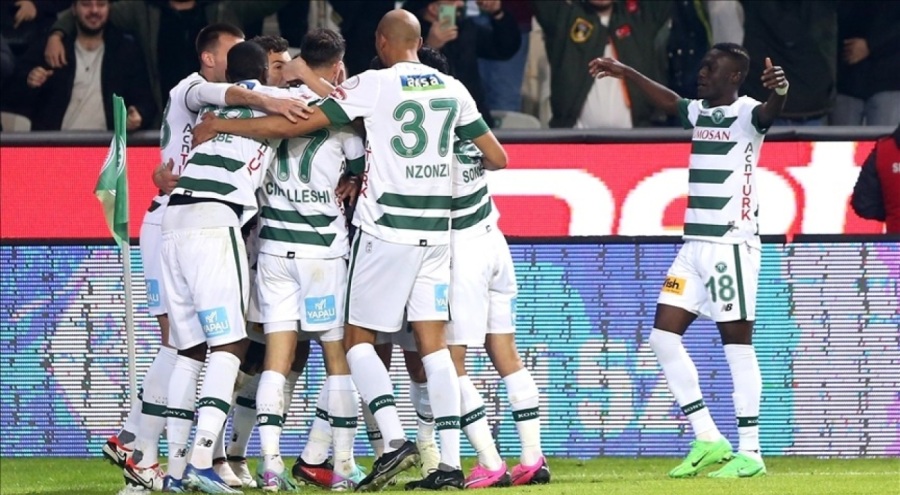 Konyaspor, evinde Hatayspor'u 2-0 yendi