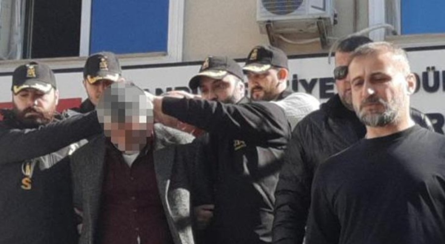 Eşini ve 2 kızını öldüren zanlı tutuklandı