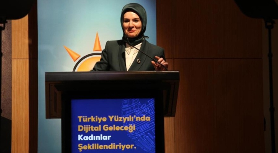 Bakan Göktaş: "KAAN'ı geliştiren ekiplerde kadınlar etkin görevler üstlendi"