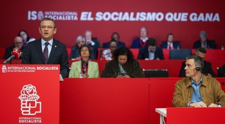 Özgür Özel, Sosyalist Enternasyonal'in başkan yardımcısı oldu