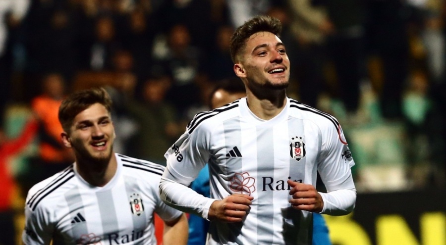 Ernest Muçi, Beşiktaş formasıyla ilk golünü kaydetti