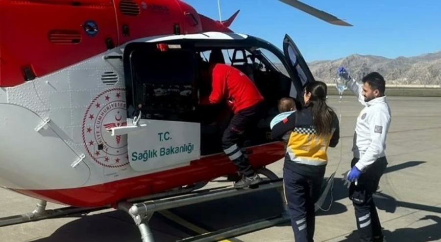 8 aylık bebek ambulans helikopterle hastaneye kaldırıldı