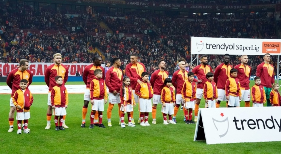 Okan Buruk, Antalyaspor karşısında 4 değişiklik yaptı