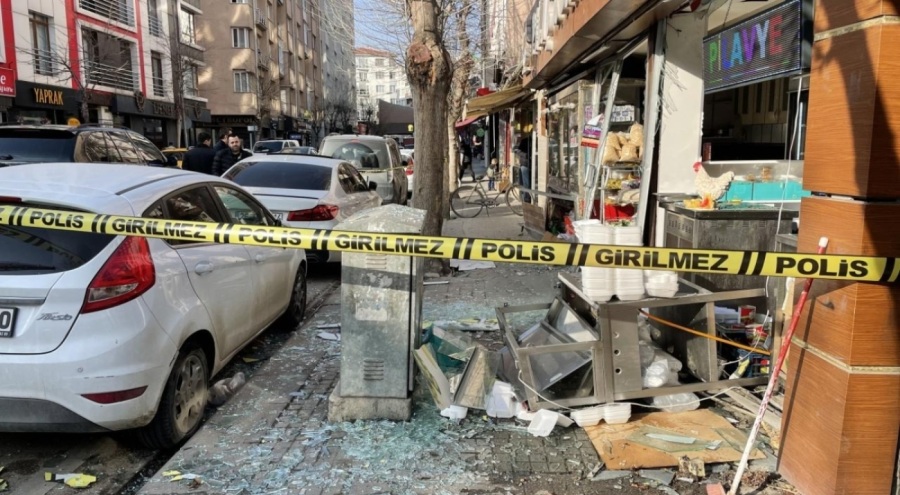 Eskişehir'de iş yerindeki patlamada hasar oluştu