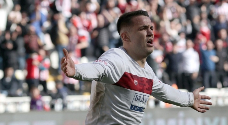 Sivasspor'da Rey Manaj fırtınası!