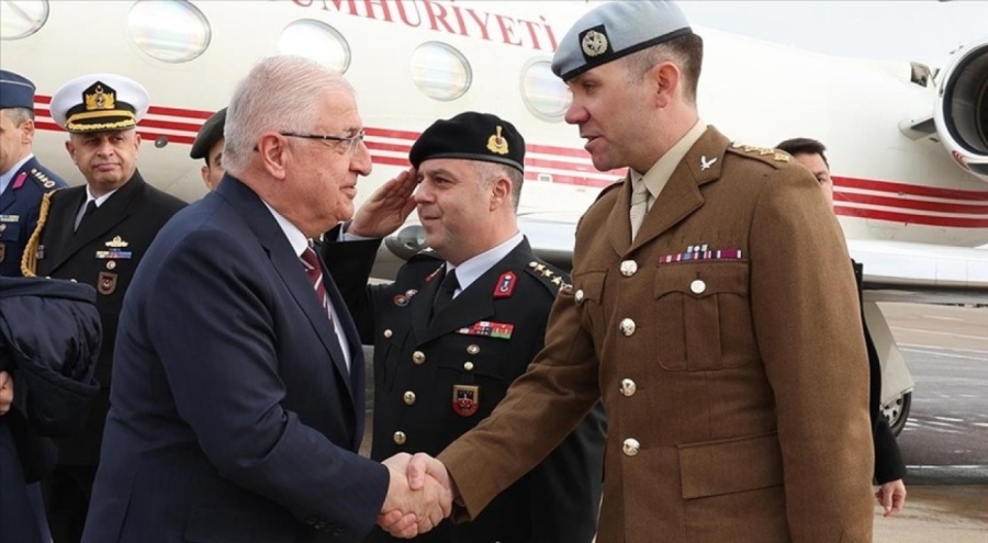 Milli Savunma Bakanı Yaşar Güler, İngiltere'ye gitti