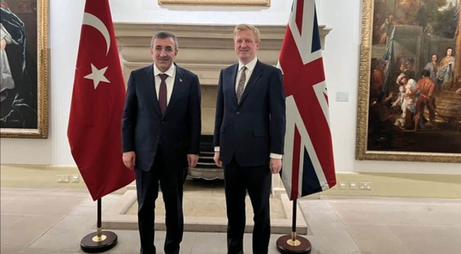 Cevdet Yılmaz, İngiltere Başbakan Yardımcısı ile bir araya geldi