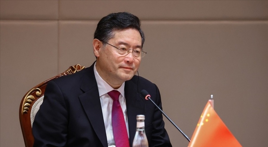 Çin'de kayıp eski Dışişleri Bakanı'nın, meclis üyeliğinden "istifa ettiği" açıklandı