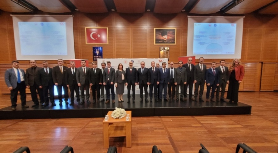 Bursa'da ''Türkiye Yüzyılında Ulusal Politikalardan Yerel Stratejilere'' konulu  çalıştay düzenlendi