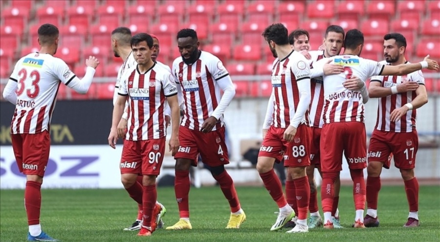 Sivasspor'un hedefi, ligi 50 puanın üzerinde tamamlamak