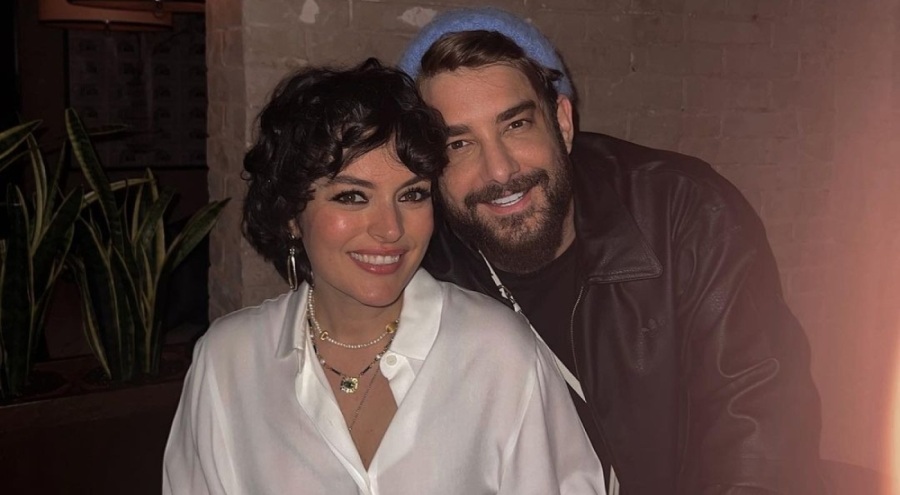 Enis Arıkan'dan Ezgi Mola hakkında açıklama