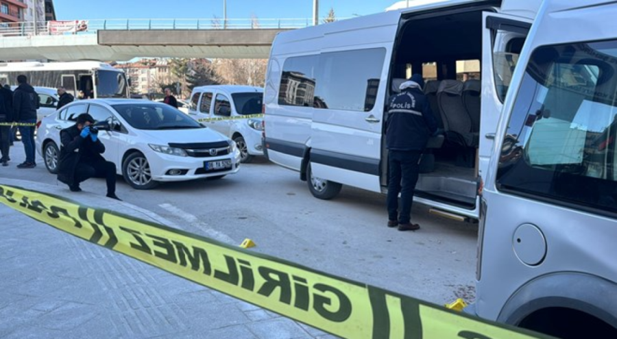 Silahlı kavgada kan aktı!