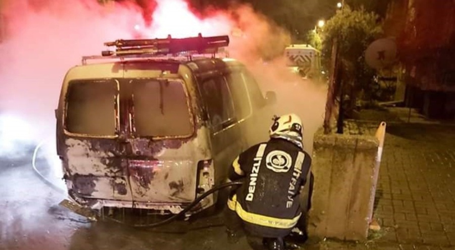 Sevgilisiyle kavga eden uzman çavuş 5 aracı kundakladı