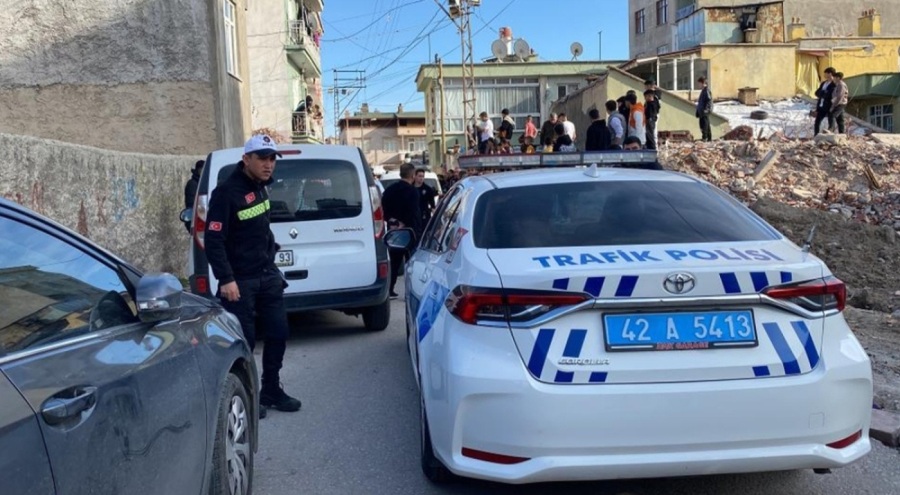 9 yaşındaki çocuk silahla amcasını katletti