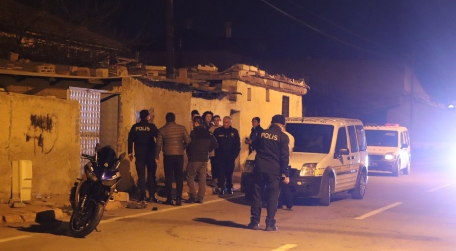 Ailesiyle tartışan kişi yanlışlıkla kendini vurdu