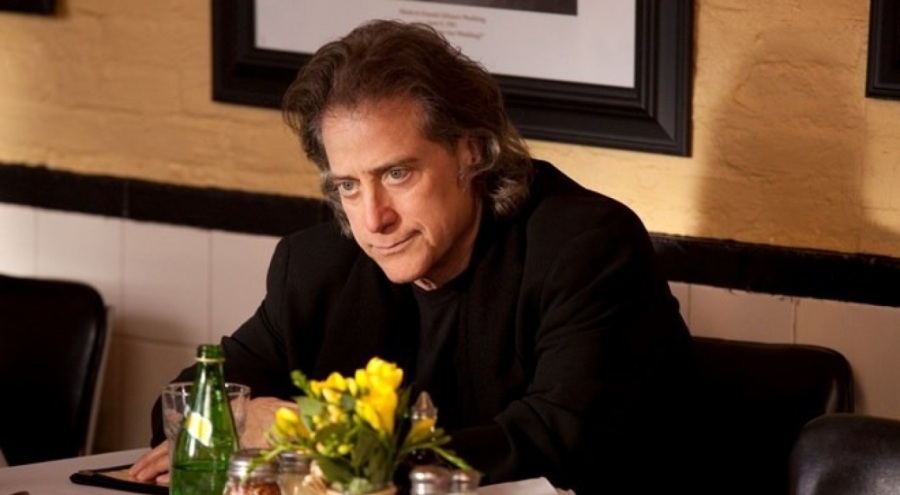 Ünlü komedyen ve oyuncu Richard Lewis hayatını kaybetti