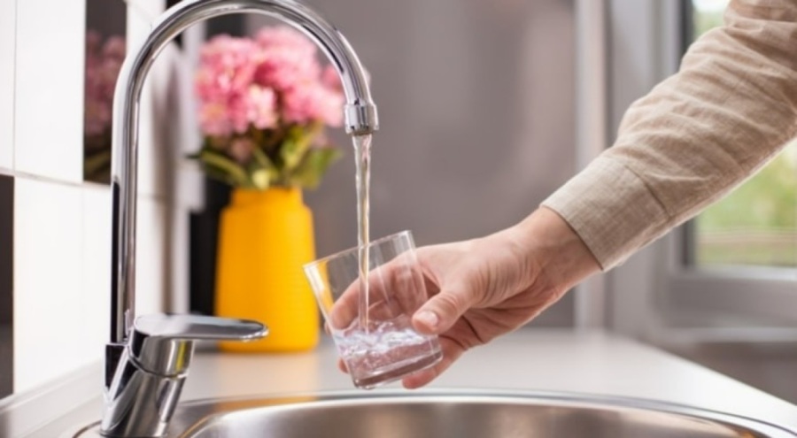 Uzmanlar musluk suyu ve mikroplastikler arasında ilişki kurdu